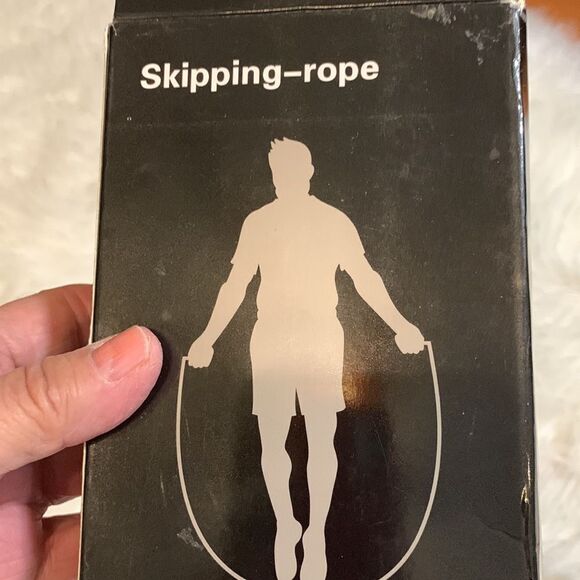 Skipping Ropes: one blue/one pink beaded jump ropes adjustable - Picture 5 of 5